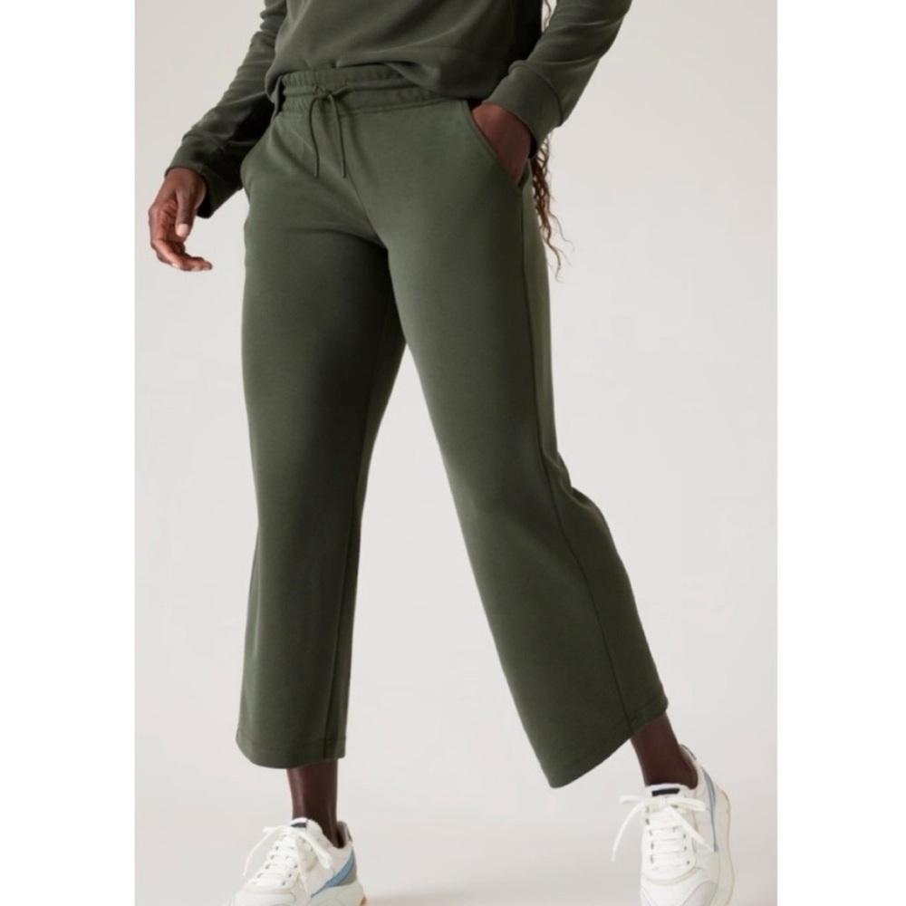 athleta sea soft cropped wide leg pants - Picture 3 of 10